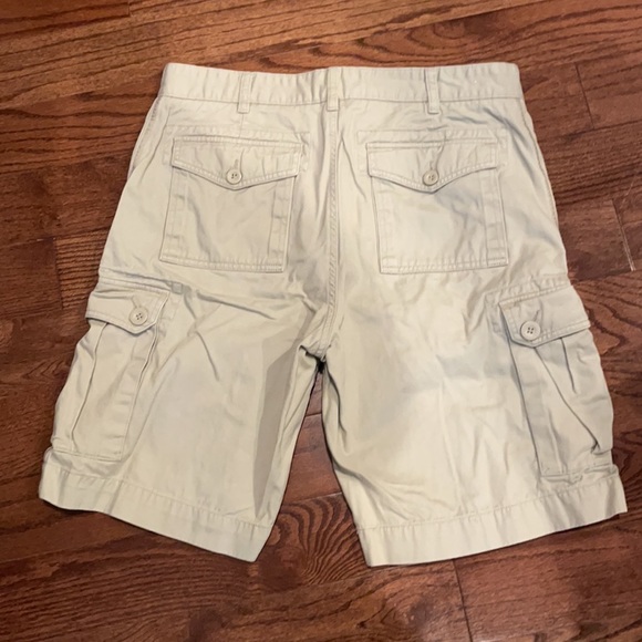 Men’s Van Heusen Shorts - Picture 3 of 3